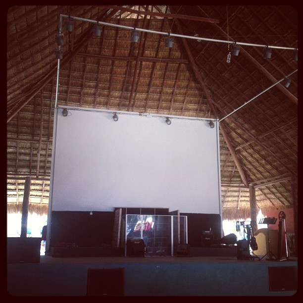 The stage at my farhers beachclub. @renatolopez1 @daddas