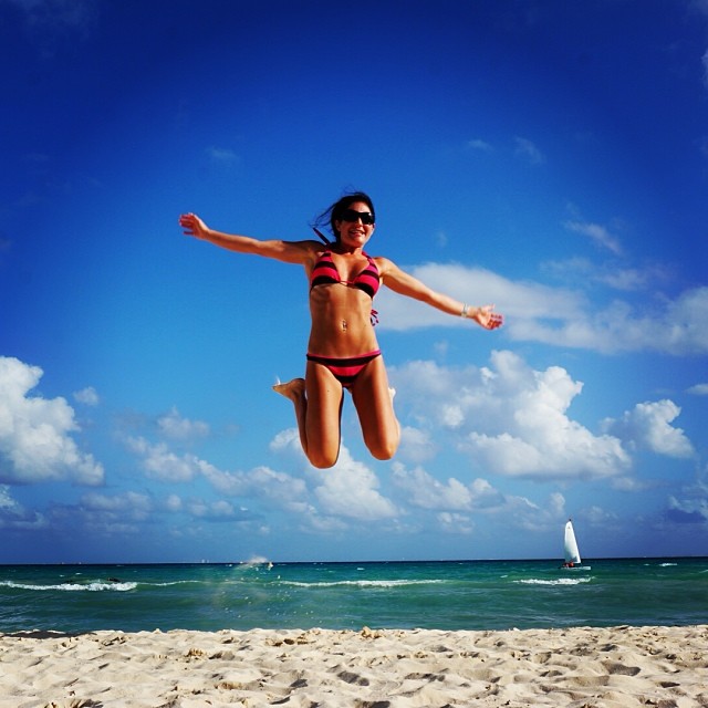 My Baby Can jump:) #playadelcarmen