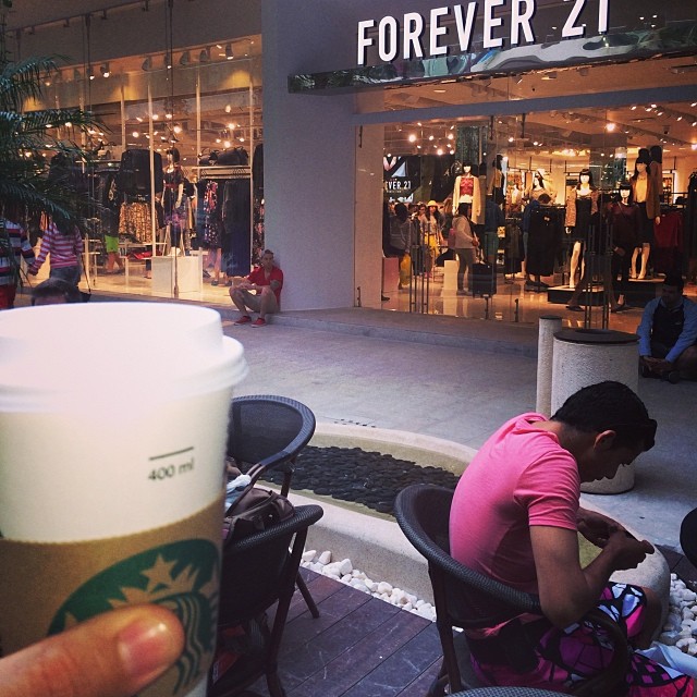 Second stop, :)Coffe paus! #playadelcarmen #starbucks