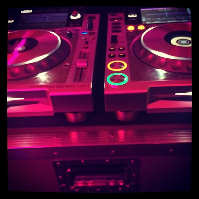 Push that button!! #bar54sthlm #bar54 #zeblopez #party  #house #progressivehouse #dancemusic #partyhits