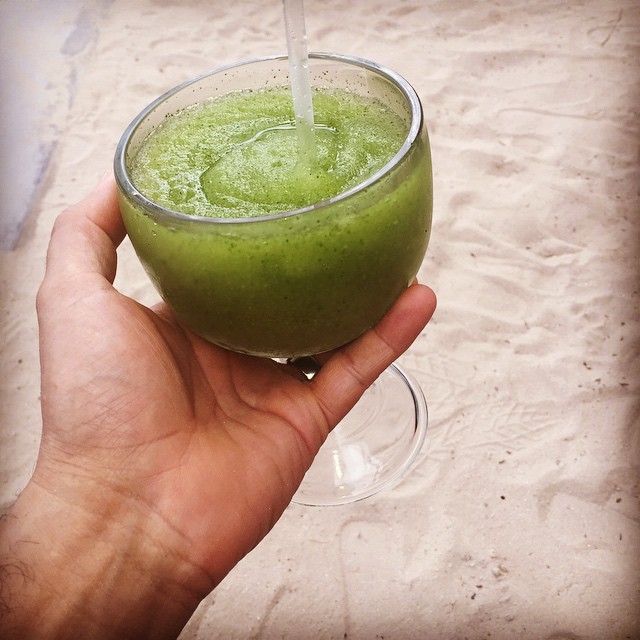 Frozen Mojito on The Beach @wahwahbeachbar ! #zeblopez #wahwahbeach